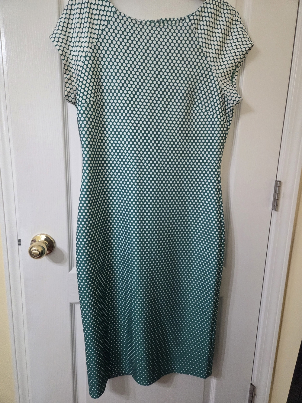 Sleeveless Green Polka Dot Sheath Dress
